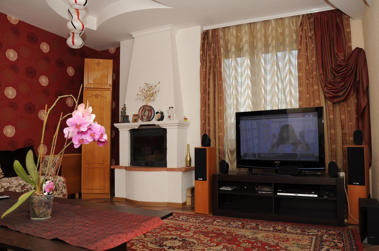 Apart Club Kosmo Apartamento Chernivtsi Exterior foto