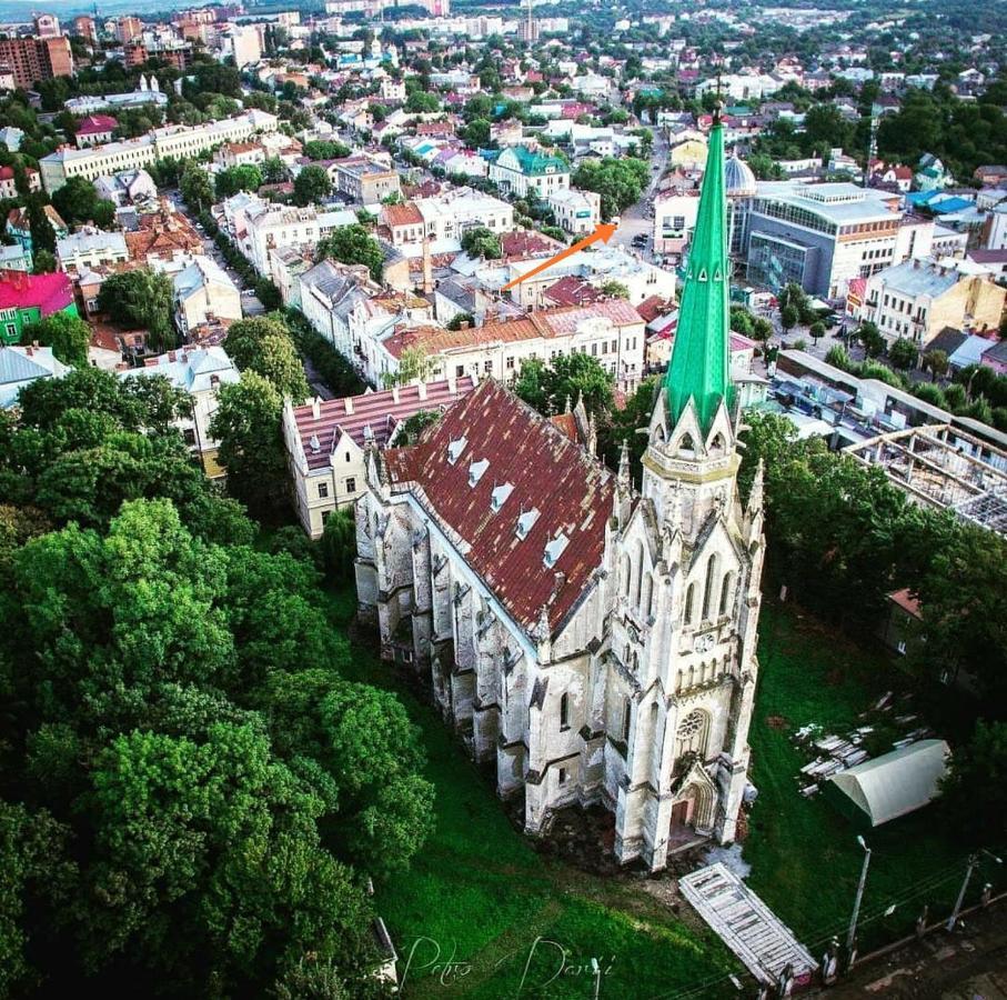 Apart Club Kosmo Apartamento Chernivtsi Exterior foto